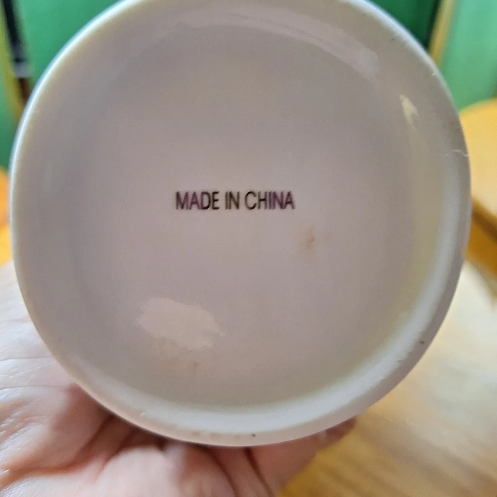 Porcelain basket